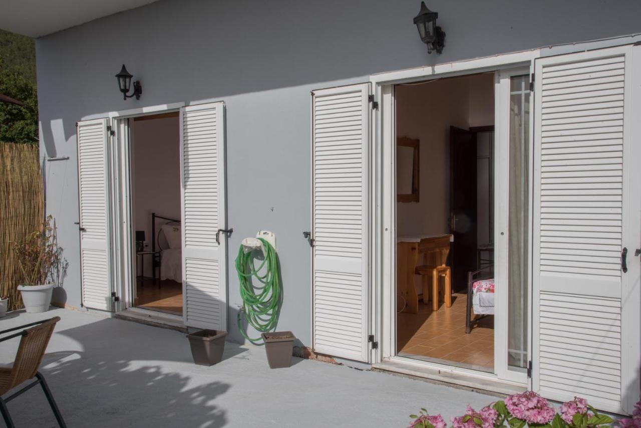 Sette Isole Countryside Apartment Atháni Kültér fotó