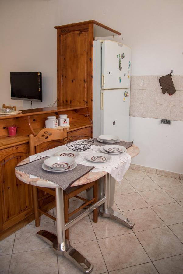 Sette Isole Countryside Apartment Atháni Kültér fotó